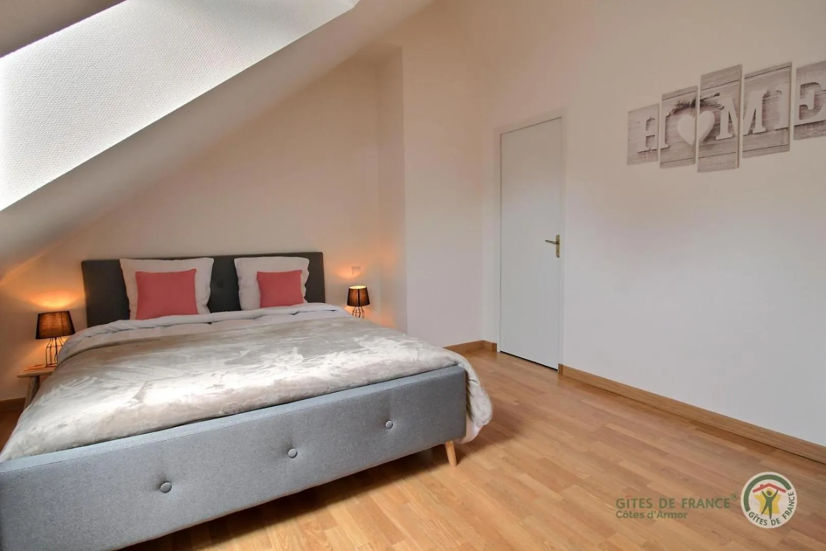 Le Petit Be Vila Pluduno Casa de Férias