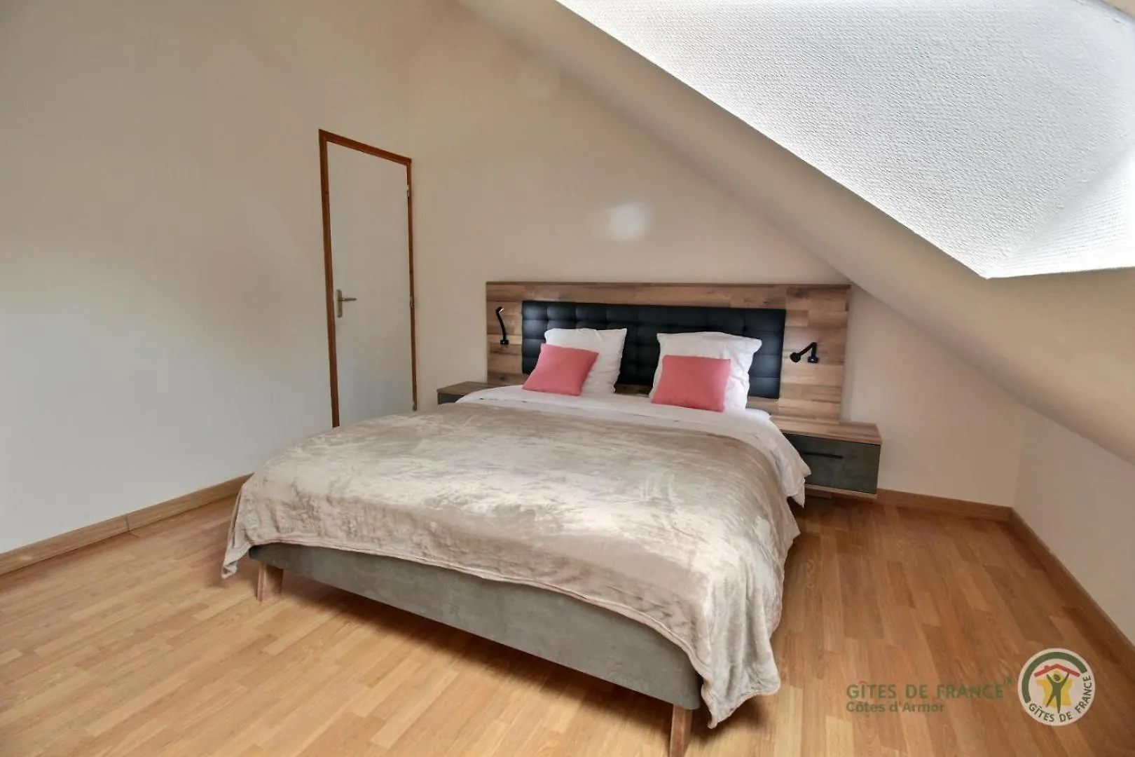 Le Petit Be Vila Pluduno Casa de Férias